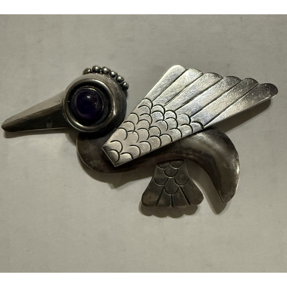 1940 vintage taxo silver brooch with amethyst stone